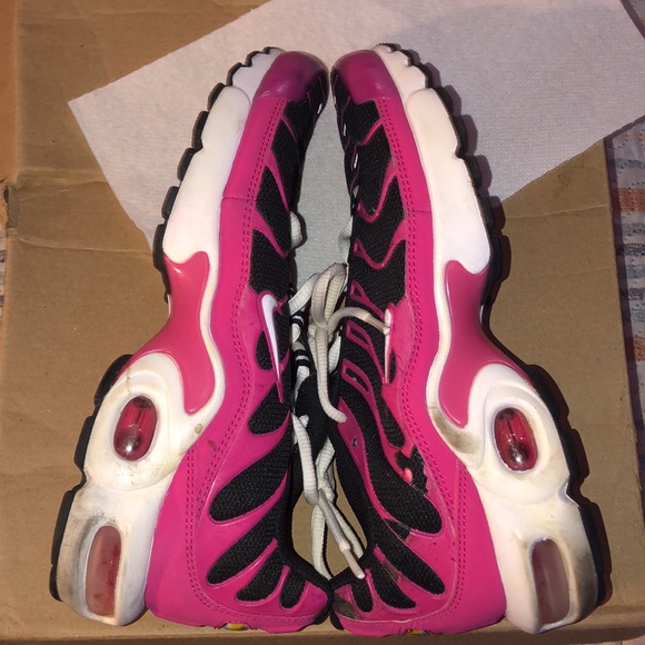 Pink and Black Nike Air Max - Picture 5 of 12
